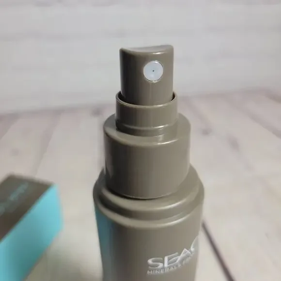 Seacret Hair Spray Hold & Shine Finishing touch 3.4 floz NEW - Picture 5 of 5